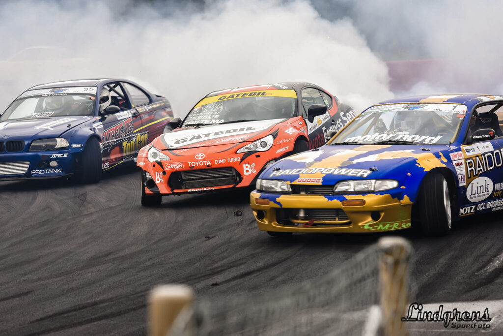 17715352534_928c383db6_o kopiera